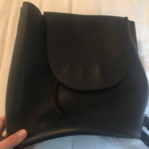 Everlane back pack